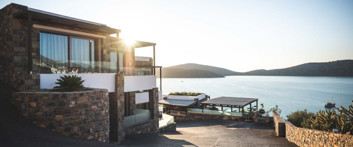 pexels alex staudinger 829197 1732414 (1)